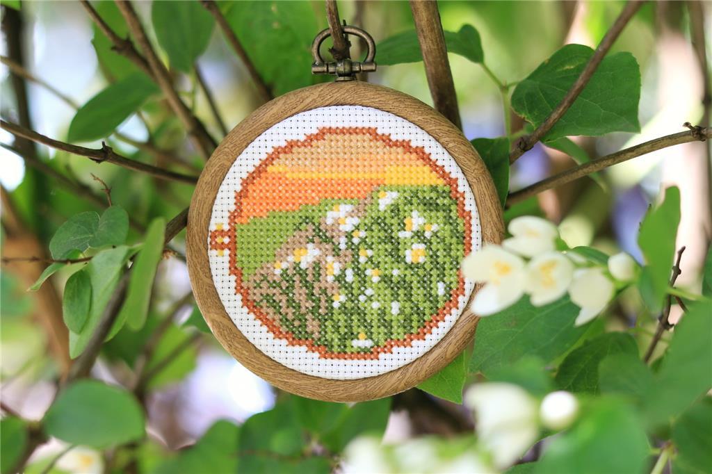 Summer Hoop Counted Cross Stitch Kit - Needlework Projects, Tools &  Accessories